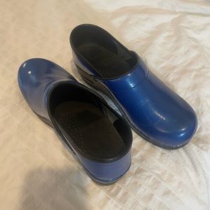 Sanita clogs